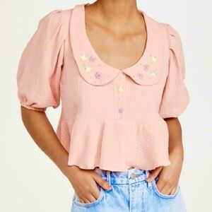 Tach Larina top coral embroidered crop peplum size small gauze puff sleeve